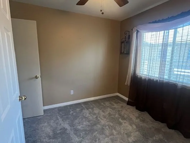 41283 Ashton Cir #B — Photo 4