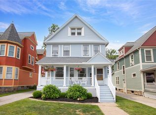 1456 Robinwood Ave, Lakewood, OH 44107