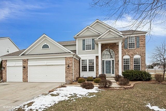 1st image of 152 Rosewood Dr