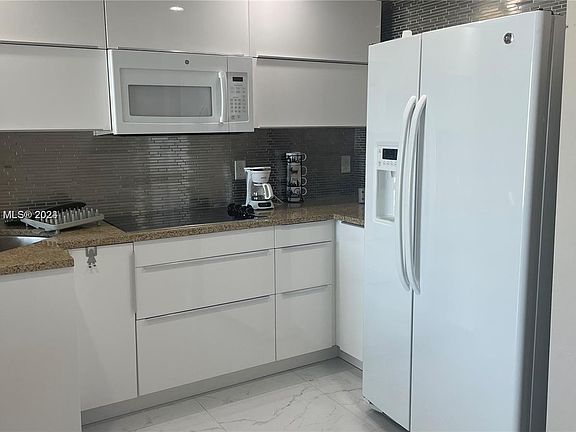 2nd image of 1250 S Miami Ave #2013
