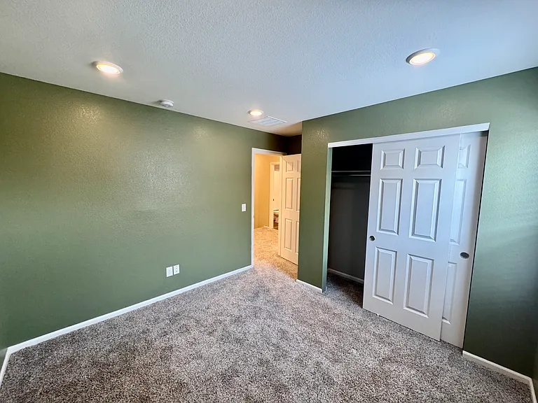 765 N Shawnee St — Photo 12