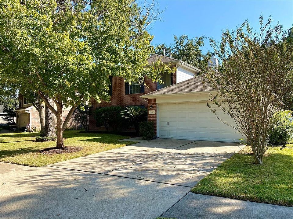 1st image of 22527 Round Valley Dr