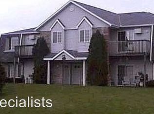 5567 Edgewater Ct APT 2, Delavan, WI 53115