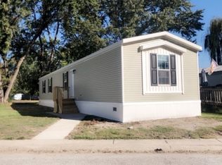 31 Newton St, Edwardsville, KS 66113