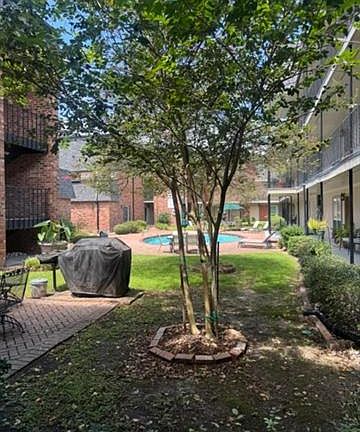 4th image of 2521 Metairie Lawn Dr #115