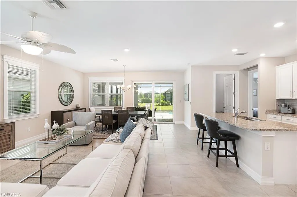 3 bed, 2.0 bath, 1830 sqft, $8,500 — Photo 2