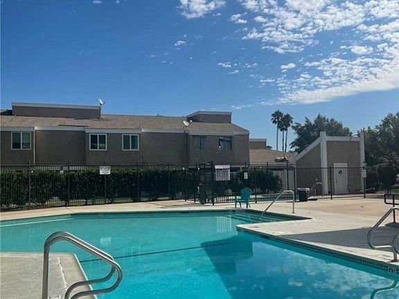 4th image of 44617 La Paz Rd