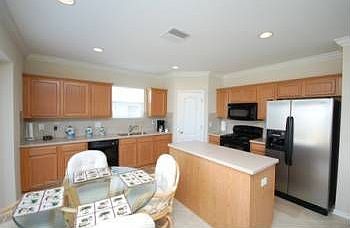 3rd image of 915 Seminole Sky Dr