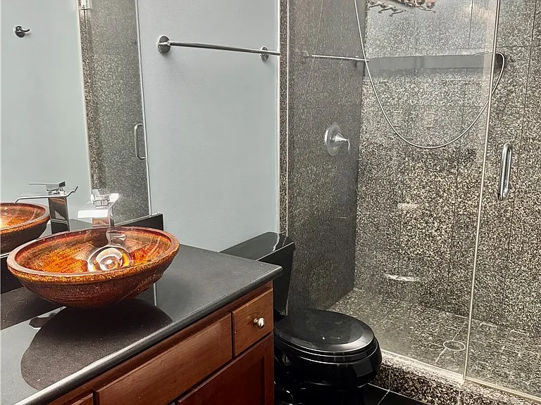 1237 Washington Ave #811 — Photo 32