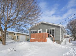 270 Robichaud Ave, Shippagan, NB E8S1S4