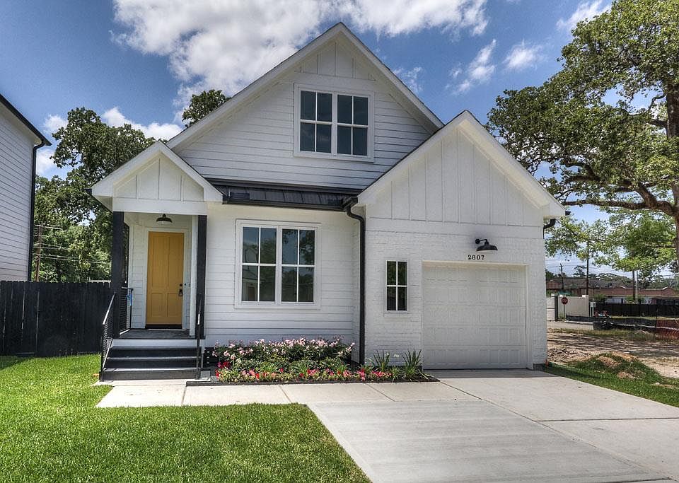 1st image of 2807 Old Pecan Grove Ln
