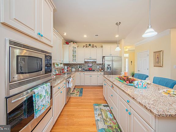 2nd image of 5807 S Mills Manor Ct