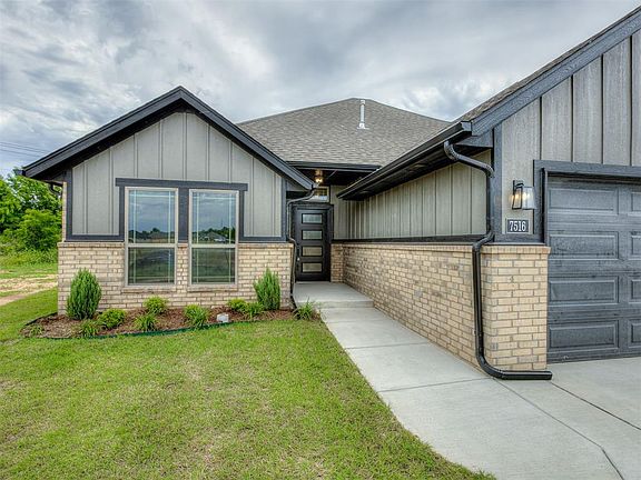 3rd image of 7516 Three Woods Ln
