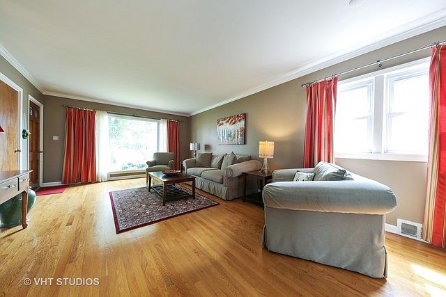 2nd image of 606 S Cedar Ave