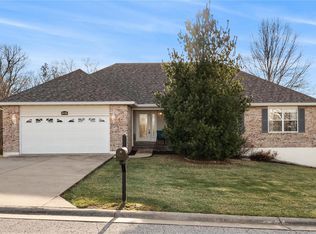 340 Bridgewater Heights Dr, Villa Ridge, MO 63089