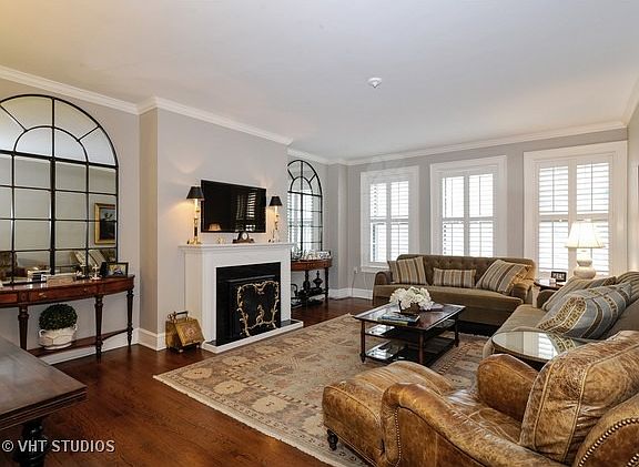 3rd image of 1120 N Lake Shore Dr #9D