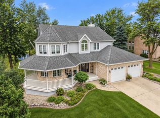 9260 Franklin Dr, Saint John, IN 46373