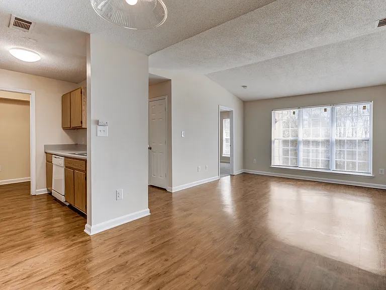 Forest Glen Apartments — Photo 16