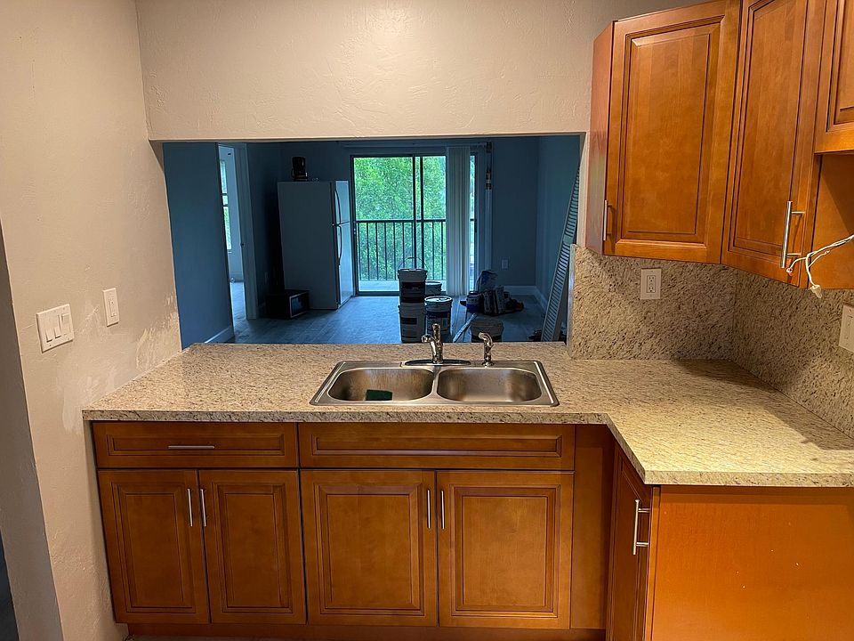 1st image of 2070 Braman Ave APT 15