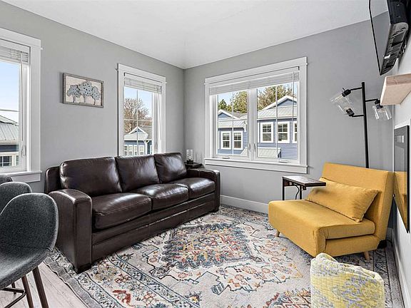 5th image of 110 Riverwalk Ln