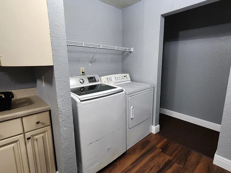 720 Texas Ave #A — Photo 6