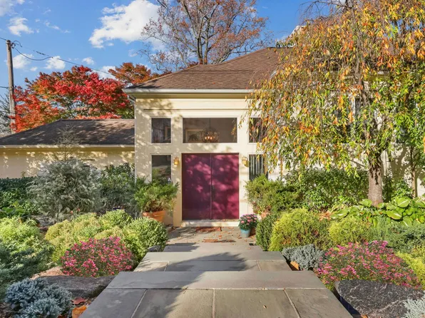 93 Tanglewylde Avenue, Bronxville, NY 10708