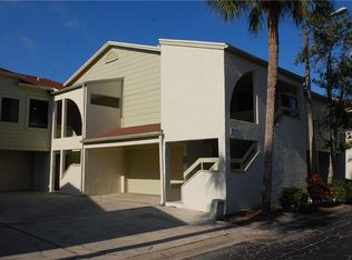 633 Drake Ln N, Dunedin, FL 34698