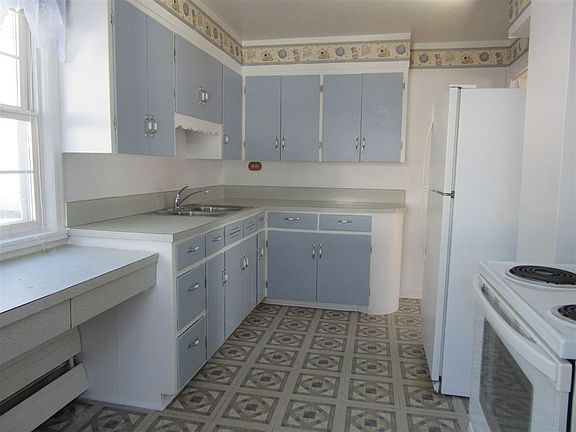 5th image of 802 Garden Ave