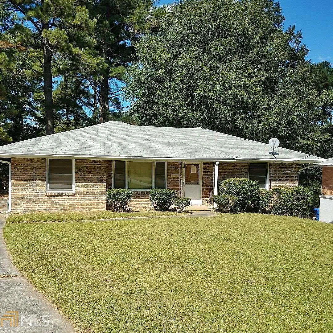 1082 N Parkwood Dr photo 1