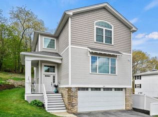 349 Hamilton St, Worcester, MA 01604