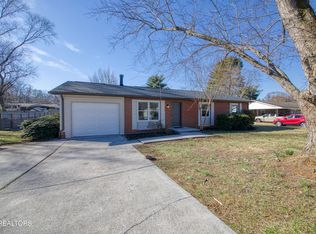 313 Barbara Ln, Maryville, TN 37803