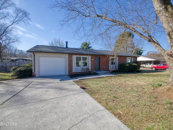 313 Barbara Ln, Maryville, TN 37803