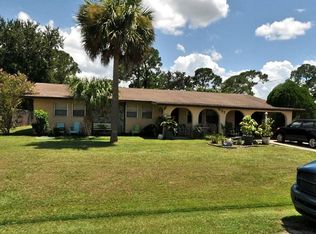 537 SE Calmoso Dr, Pt Saint Lucie, FL 34953