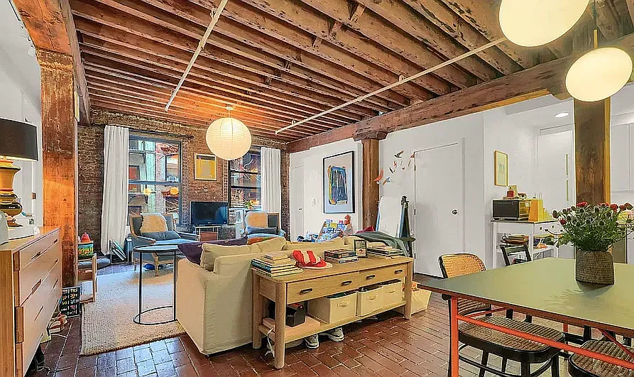 262 Mott Street — Photo 3