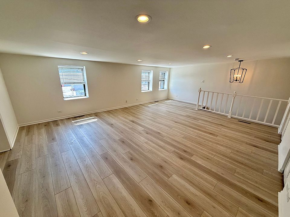 1st image of 935 W Armitage Ave #3D