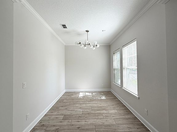 3rd image of 13836 Sachs Ave