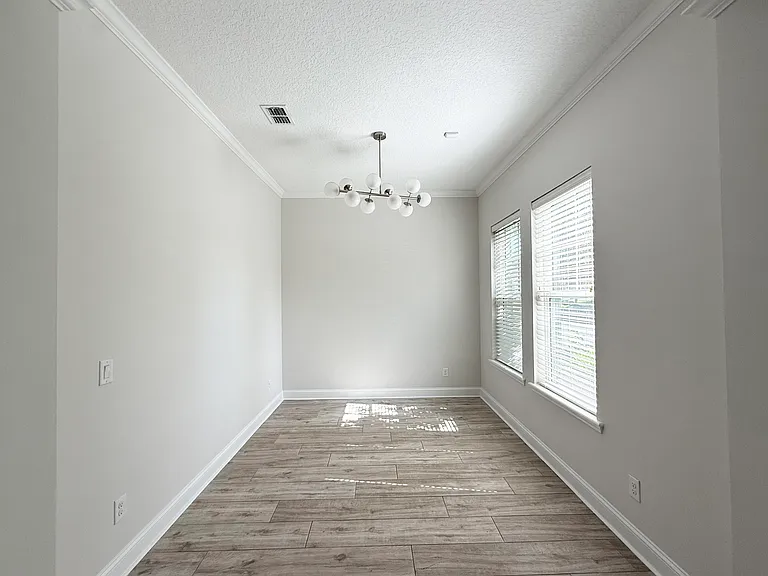 13836 Sachs Ave — Photo 3