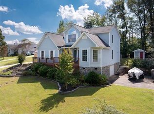 1 Eden Glen Rd, Black Mountain, NC 28711