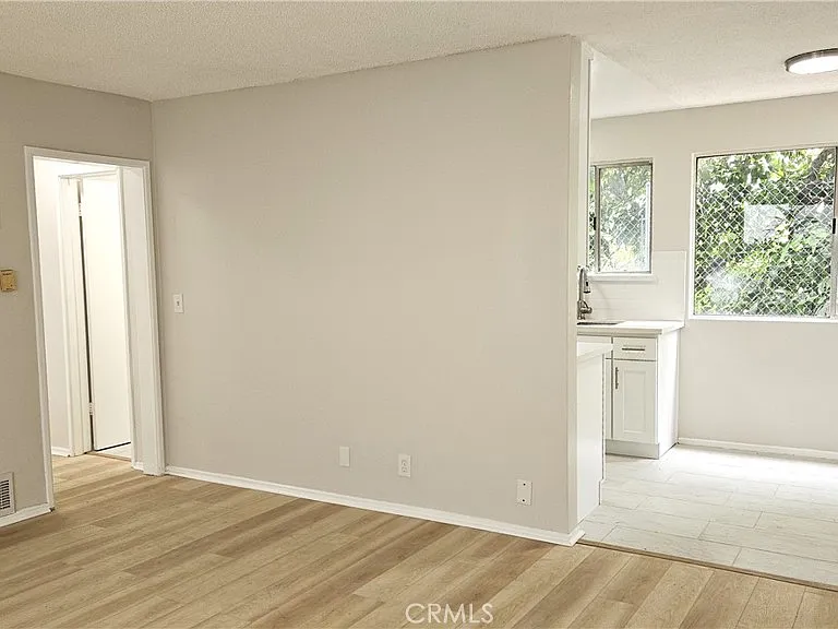 816 New Depot St #2 — Photo 4