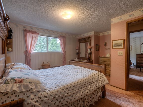 4th image of 3607 NE 189th Pl