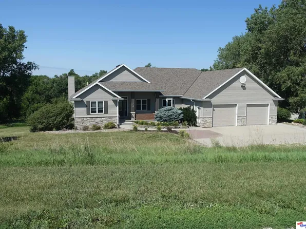 729 Arneal Rd, North Bend, NE 68649