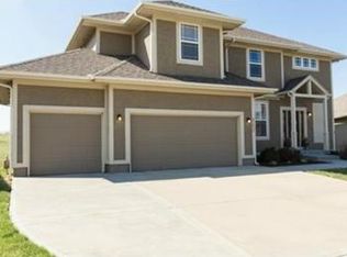 31455 W 84th Ter, De Soto, KS 66018