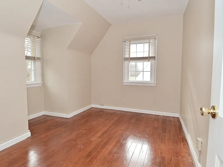 3775 E Thompson Rd — Photo 36
