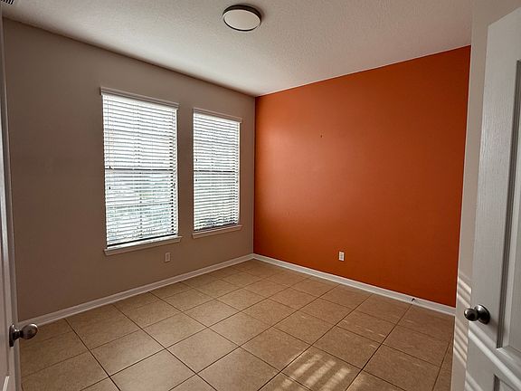 3rd image of 3023 Boating Blvd