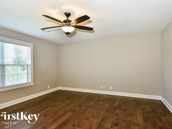 3rd image of 721 Valencia Dr