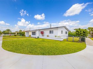 8891 SW 17th St, Miami, FL 33165