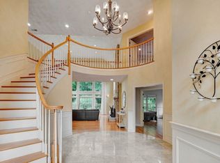 44 Mill Rd, North Andover, MA 01845