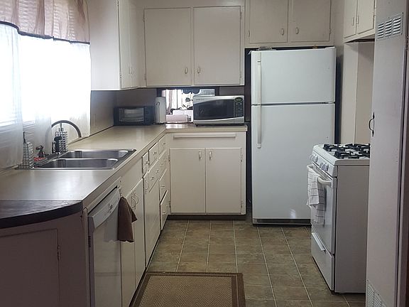 2nd image of 1290 Herrick Ave