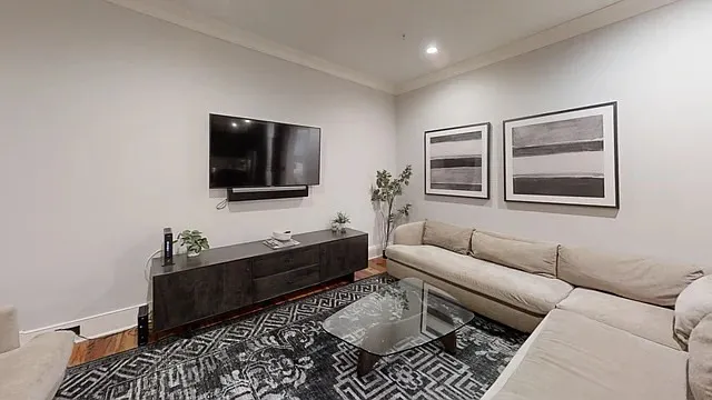 288 King St #201 — Photo 2