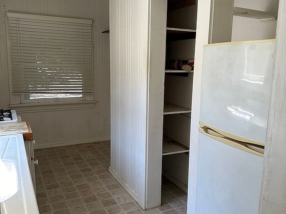 3rd image of 509 18th St APT B